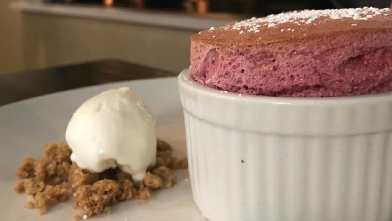 Un bol de crème à la glace.