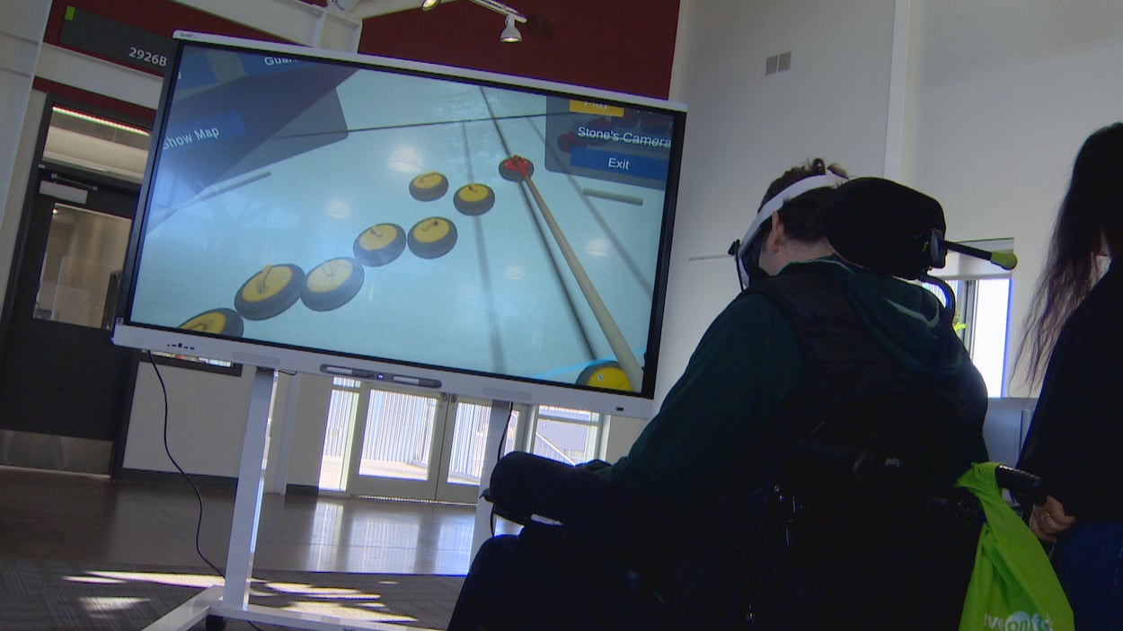 Des curleurs paralympiens profitent d’un entraînement en réalité virtuelle