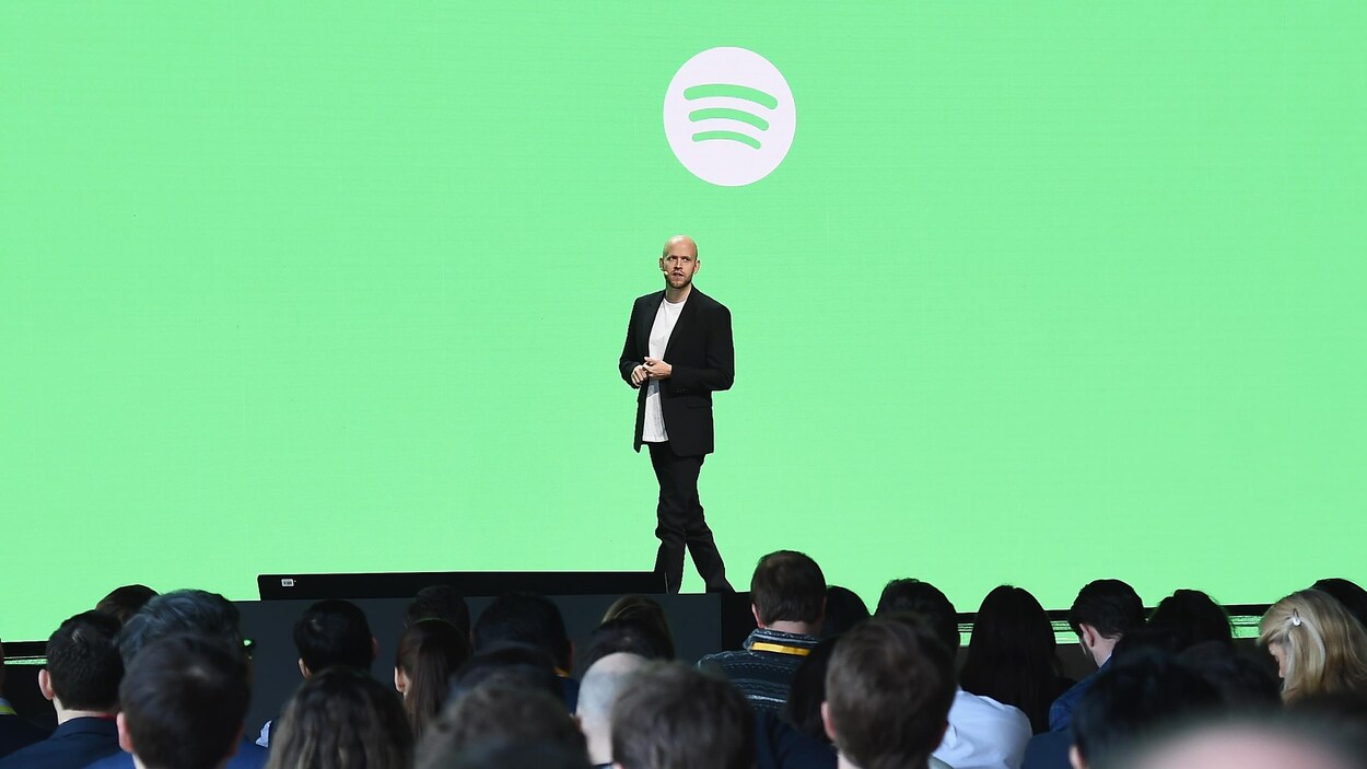 Le PDG de Spotify donne une conférence lors d'une foire aux investisseurs.