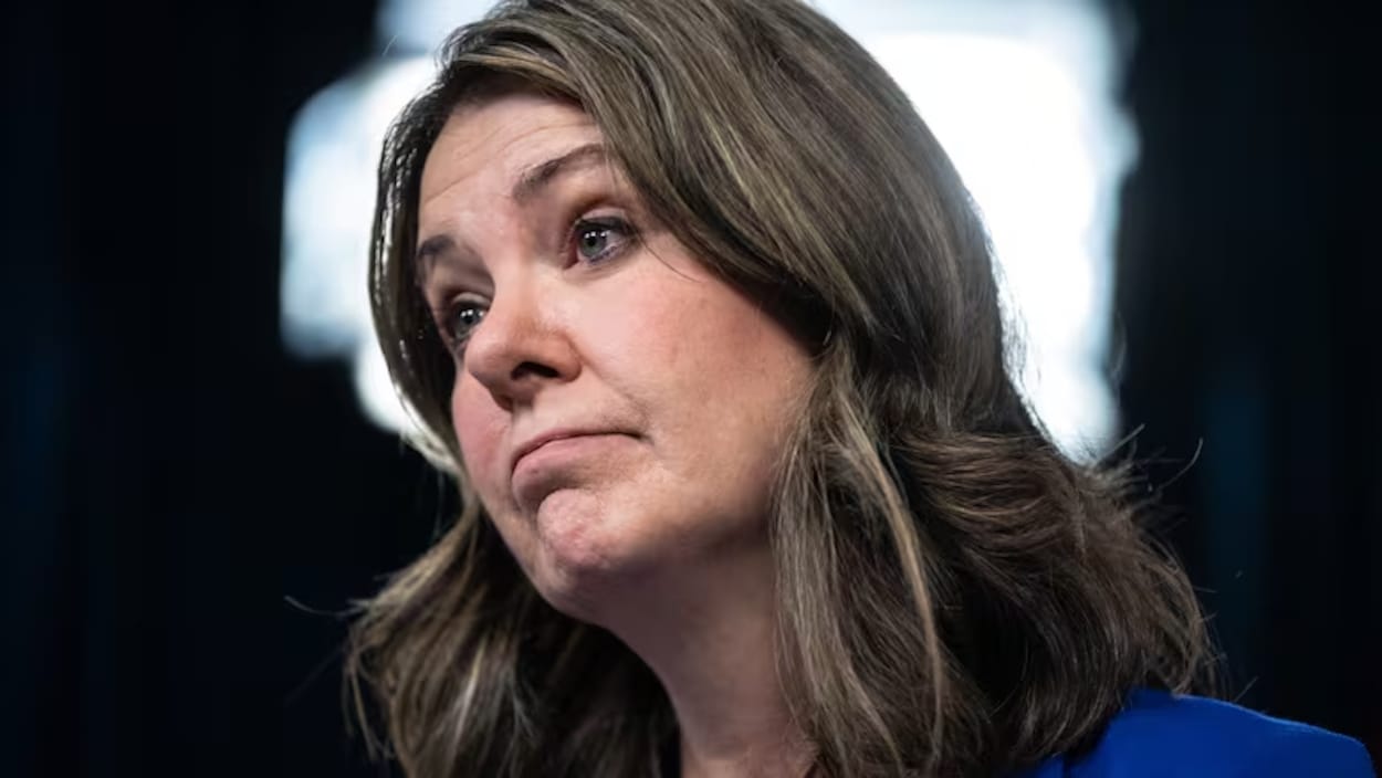 Consultation populaire sur l’avenir de l’Alberta : Danielle Smith essuie une rebuffade