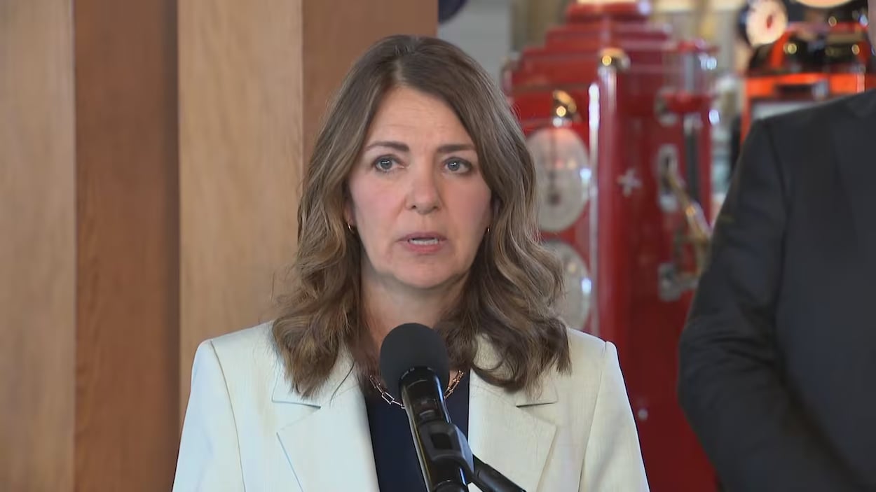 Des Premières Nations albertaines demandent une enquête pour trahison