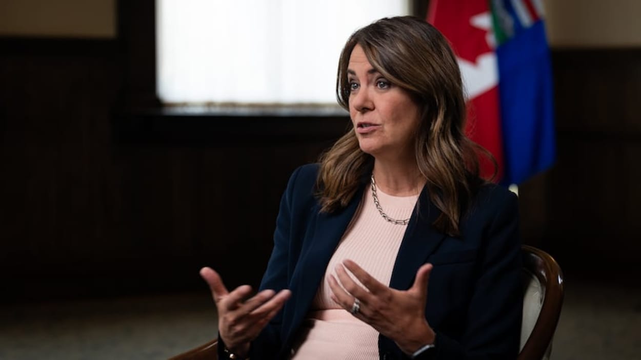 Danielle Smith écarte l’idée d’un 2e référendum en Alberta si l’option fédéraliste gagne