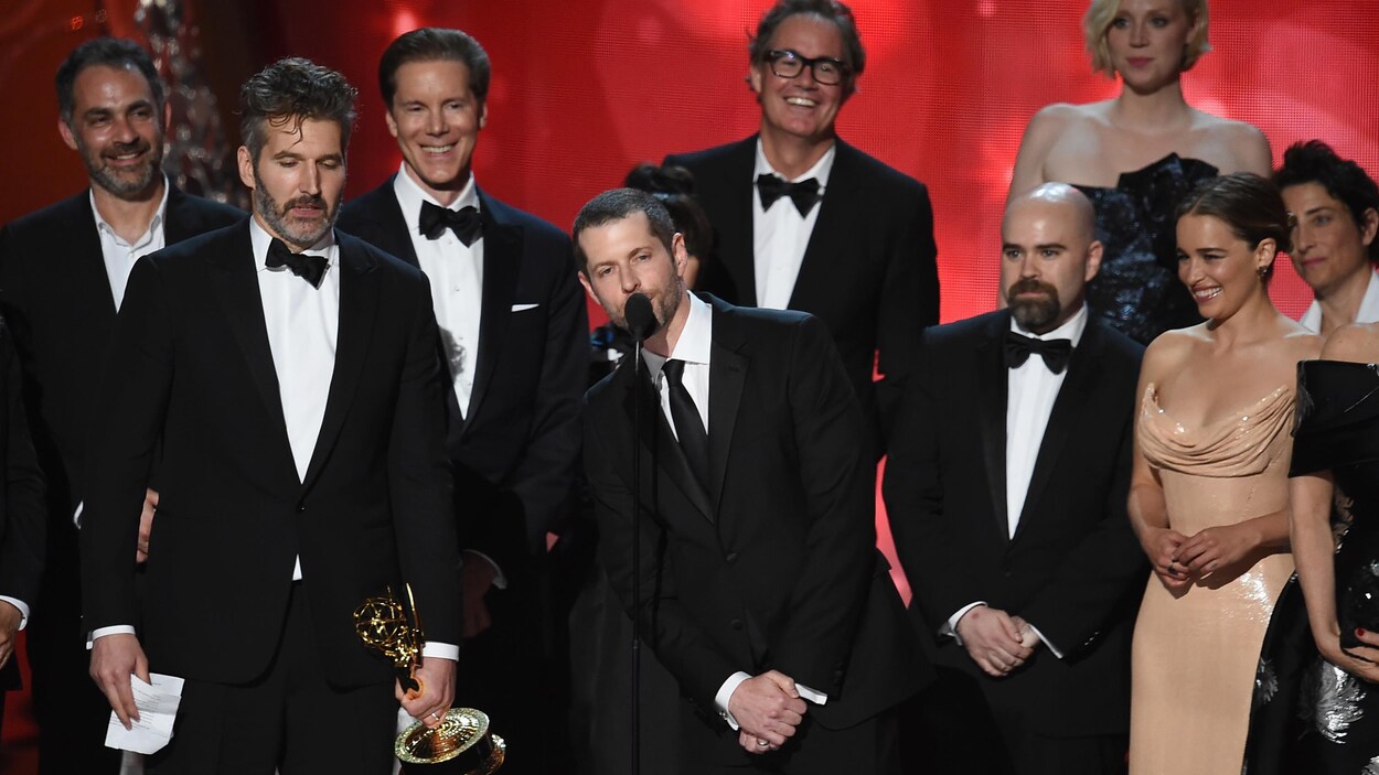 L'équipe sur la scène lors des Emmy L'équipe sur la scène lors des Emmy