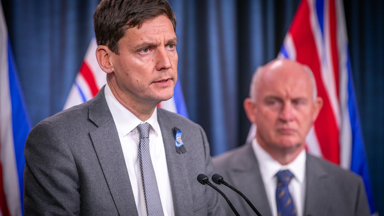David Eby nie être au courant d’une possible enquête visant son caucus