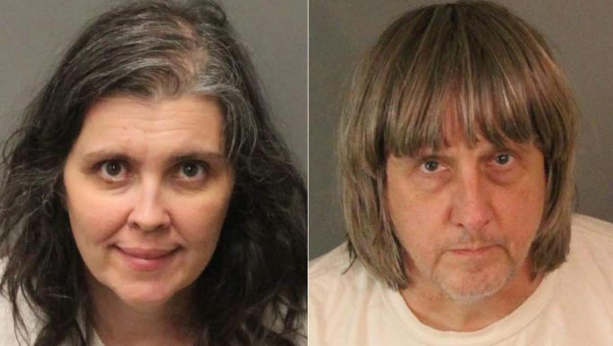 Louise et David Turpin posent pour la police du comté de Riverside après leur arrestation. Louise et David Turpin posent pour la police du comté de Riverside après leur arrestation.