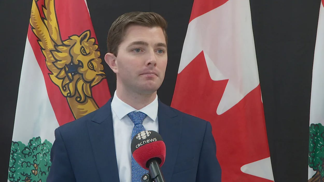 Le ministre Deagle annonce 100 M$ pour des foyers de soins privés