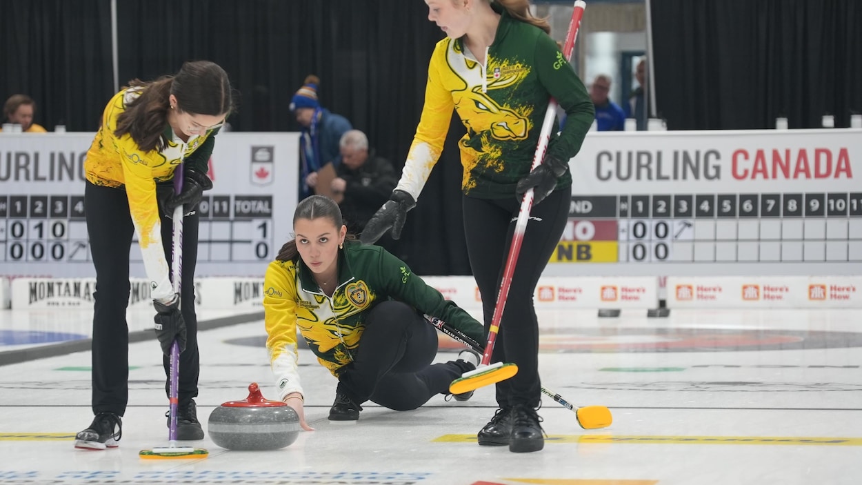 Curling U18 : une Franco-Ontarienne saisit sa chance à la maison