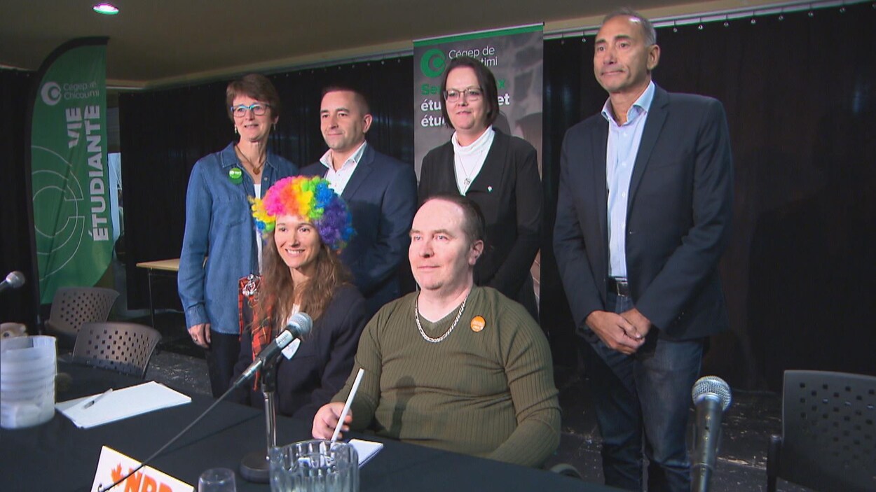 Lynda Youde du Parti vert, Jimmy Voyer du Parti populaire, Valérie Tremblay du Bloc québécois, Richard Martel du Parti conservateur, Line Bélanger du Parti rhinocéros et Stéphane Girard du Nouveau Parti démocratique.