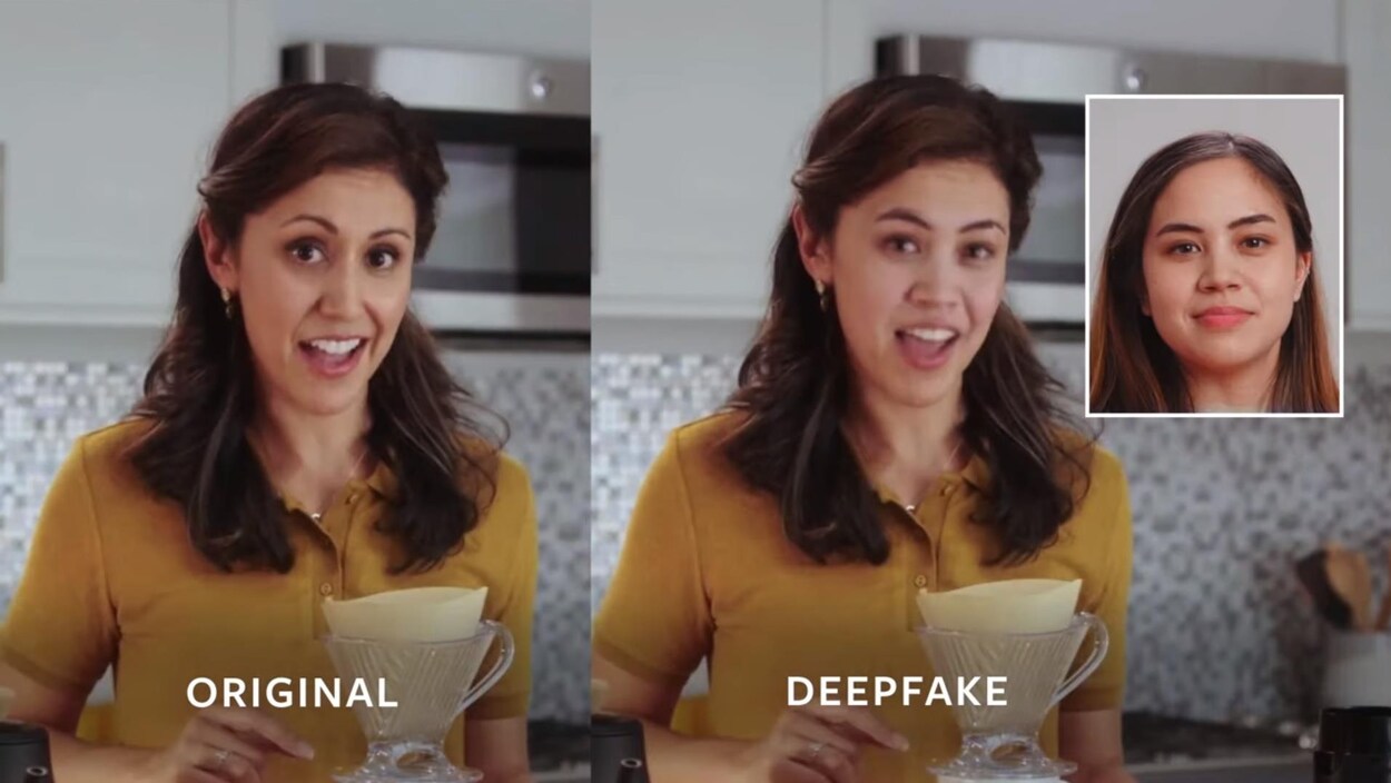 Une femme dans une cuisine côte-à-côte avec une version "deepfake" d'elle-même.
