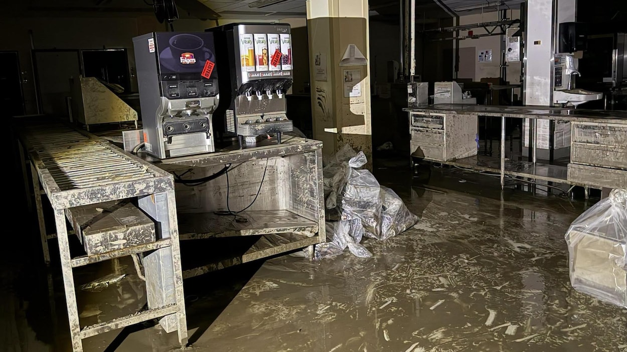 Ouverture d’une clinique temporaire après les inondations à l’Hôpital de Dauphin