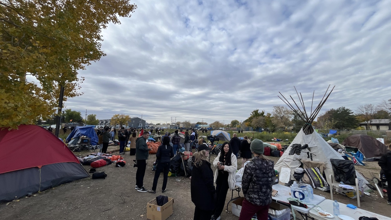 La Ville de Saskatoon démantèle le campement de personnes sans-abri de la 20e Rue