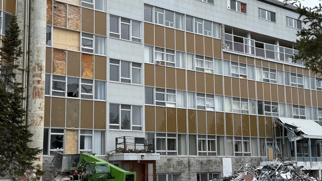 Collège de Saint-Damien : un soumissionnaire dénonce l’octroi du contrat de démolition