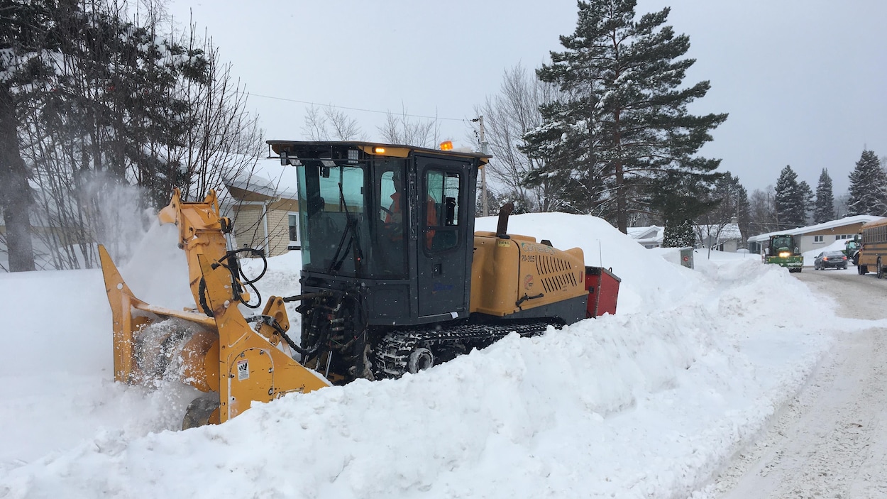 Des dépenses de déneigement élevées à Saguenay RadioCanada.ca
