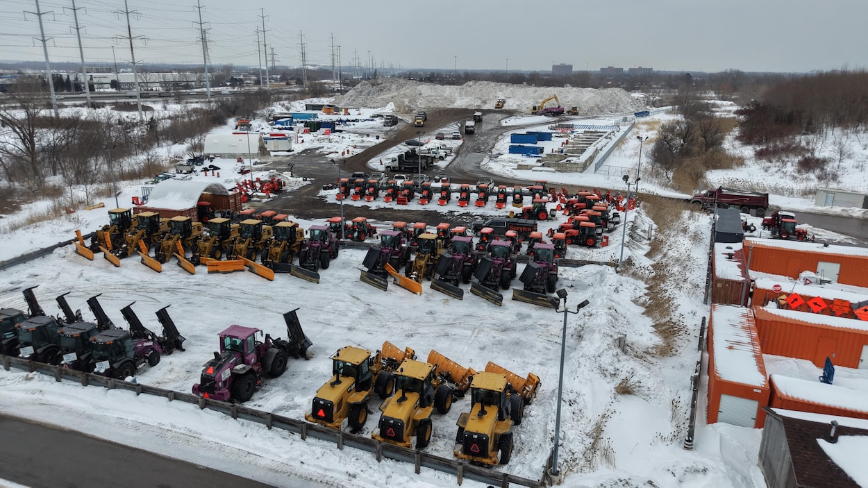 Déneigement : Toronto songe à réviser ses contrats afin d’y inclure le retrait de la neige