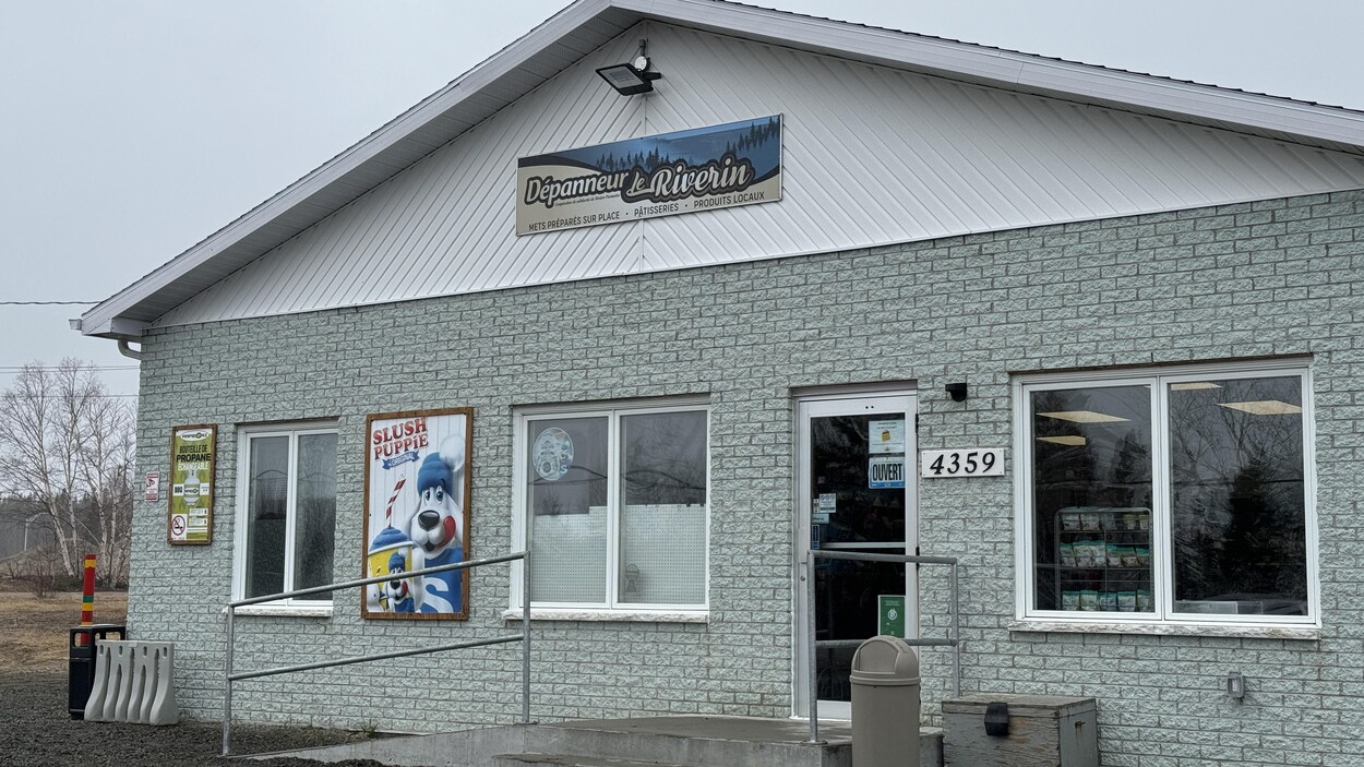 Les résidents de RivièrePentecôte retrouvent leur dépanneur RadioCanada