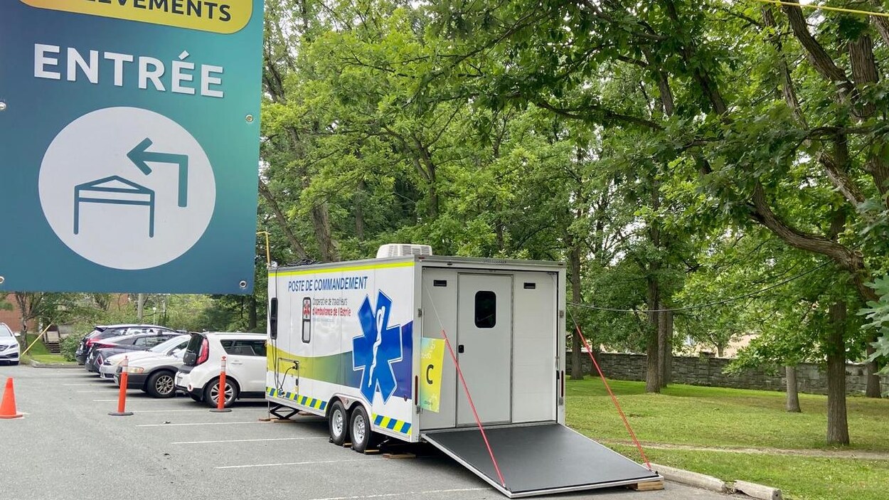 La remorque mobile de la Coopérative de travailleurs d'ambulance de l'Estrie.