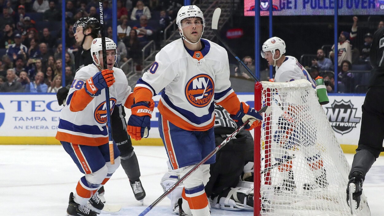 Derick Brassard sur la glace pendant un match des Islanders de New York