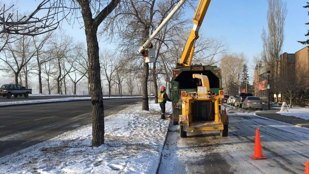 Des travailleurs dans le froid de Calgary