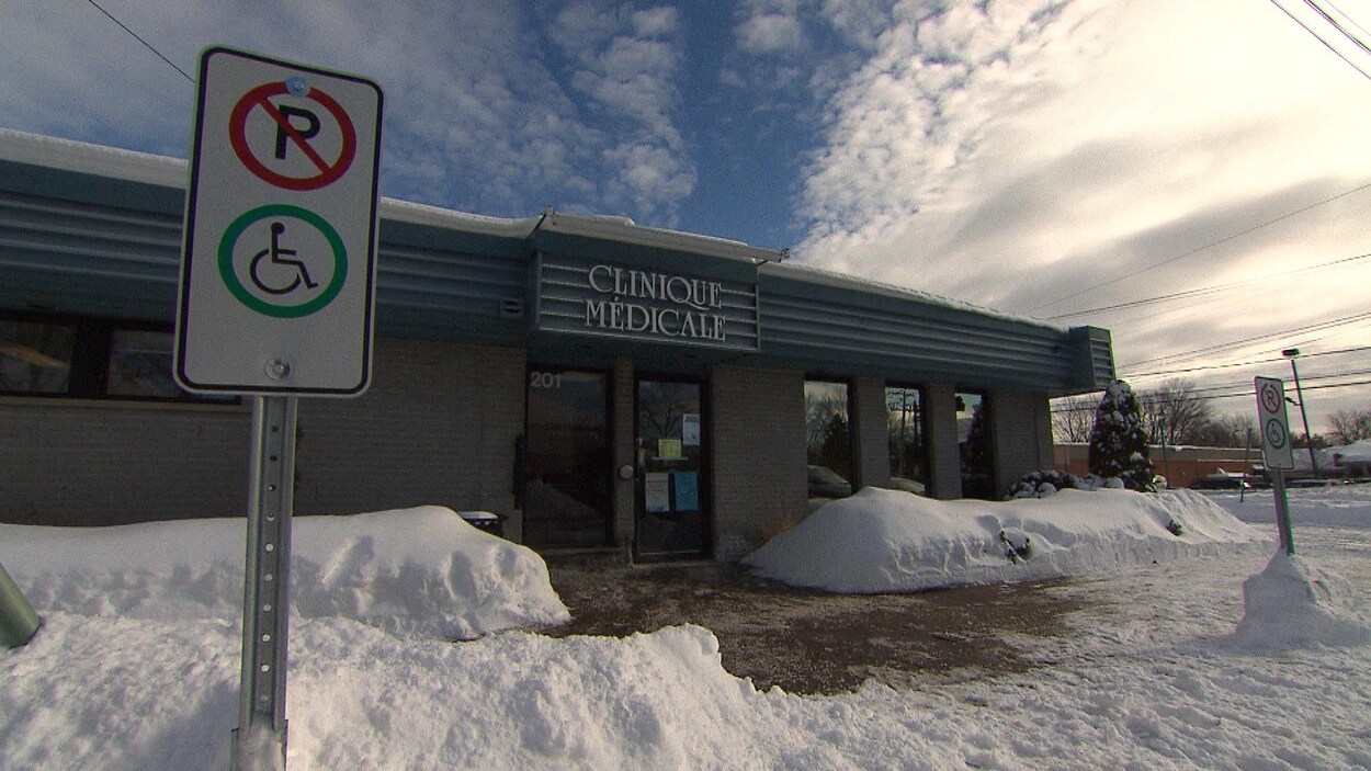 Clinique médicale à Deux-Montagnes.