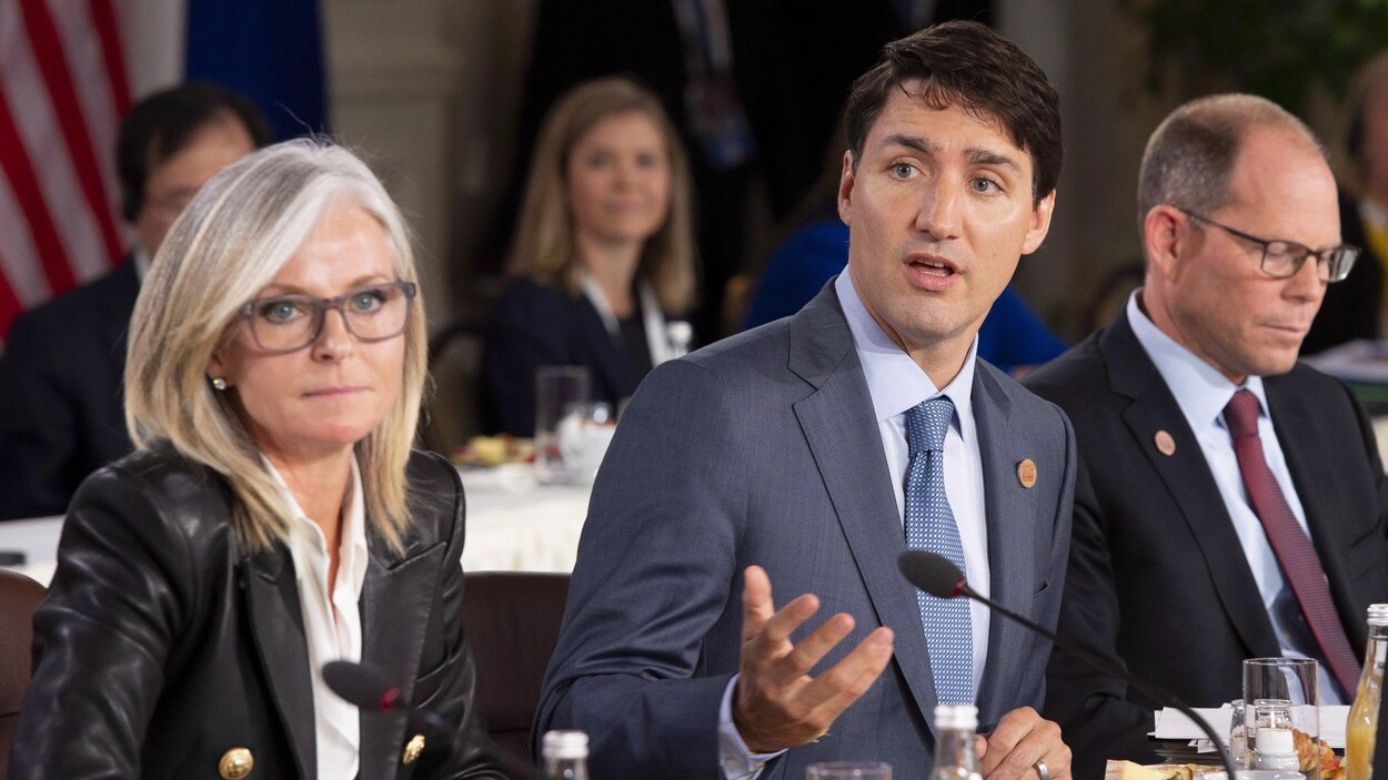 Justin Trudeau prend la parole au déjeuner de travail sur l'égalité des sexes