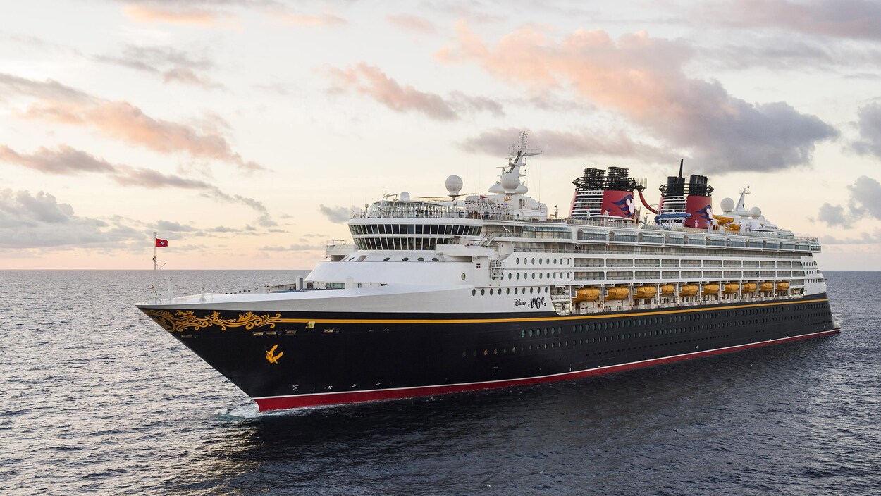 Le navire de Disney sur l'eau Le navire de Disney sur l'eau
