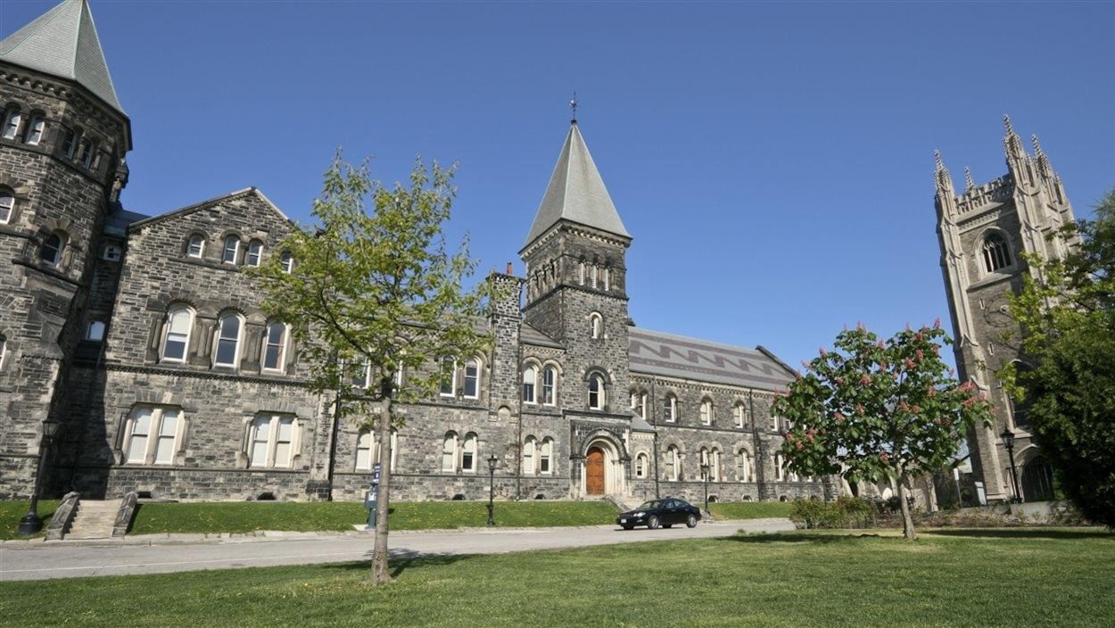 L'Université de Toronto L'Université de Toronto