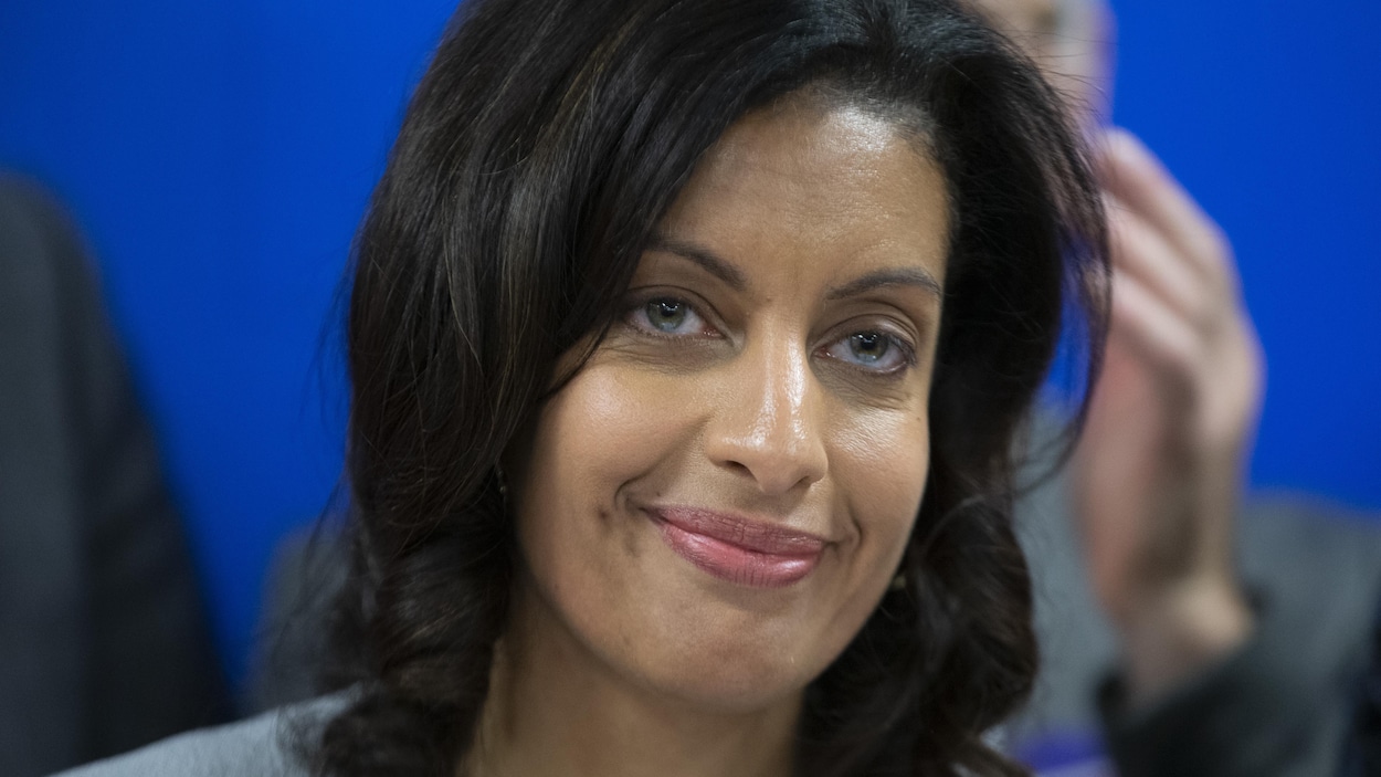 Gros plan de Dominique Anglade.