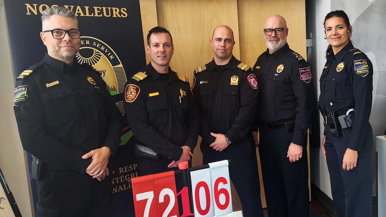 Une 3e compétition amicale de dons de plasma entre policiers et pompiers de Saguenay