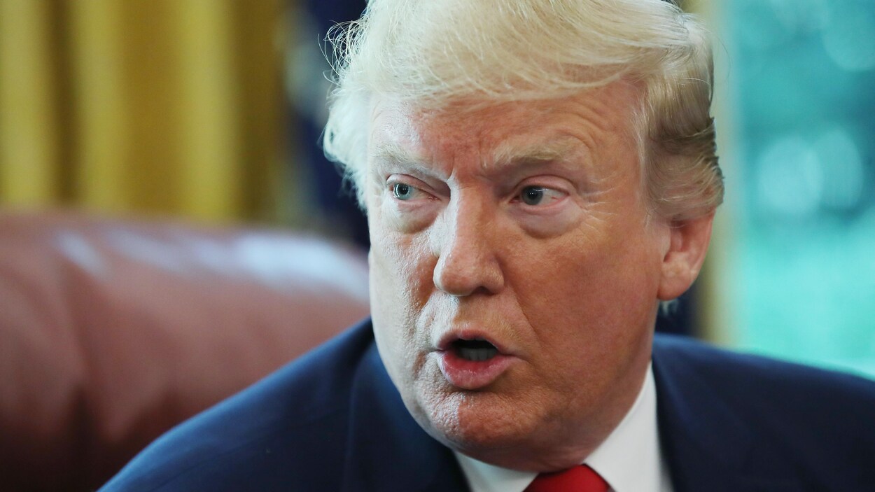 Plan rapproché de M. Trump.