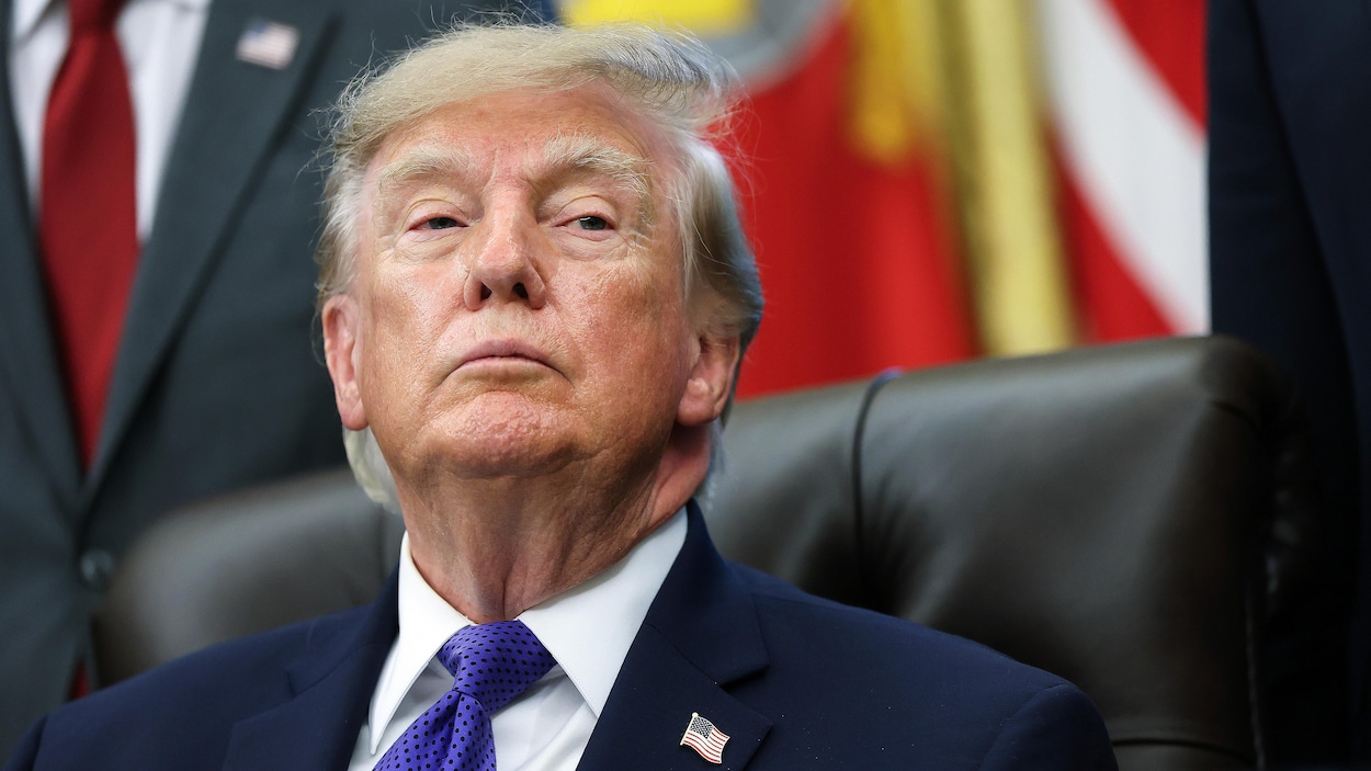 Les démocrates tentent de bloquer le financement public de messages télé glorifiant Trump