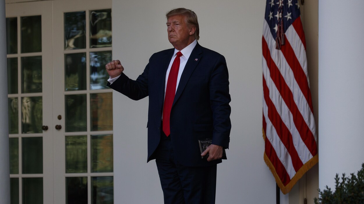 Le président Donald Trump à l'extérieur de la Maison-Blanche.