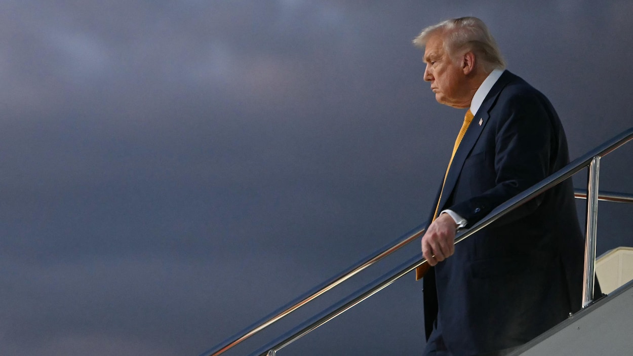 Un anniversaire sans feux d’artifice pour Donald Trump