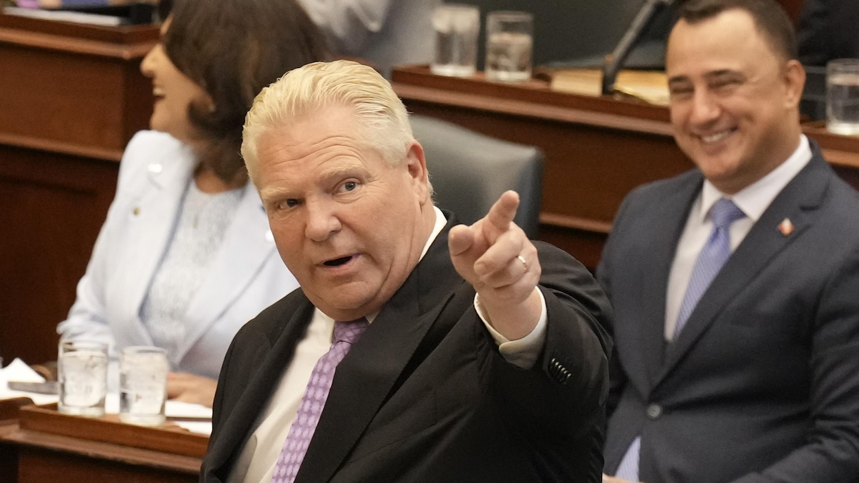 Que « cache » Doug Ford avec sa loi omnibus? demande l’opposition