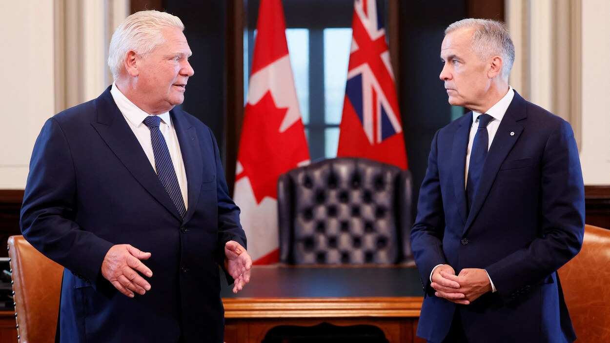 Après avoir promis de le tenir au parfum, Carney est « passé » chez Doug Ford à Toronto | Radio-Canada