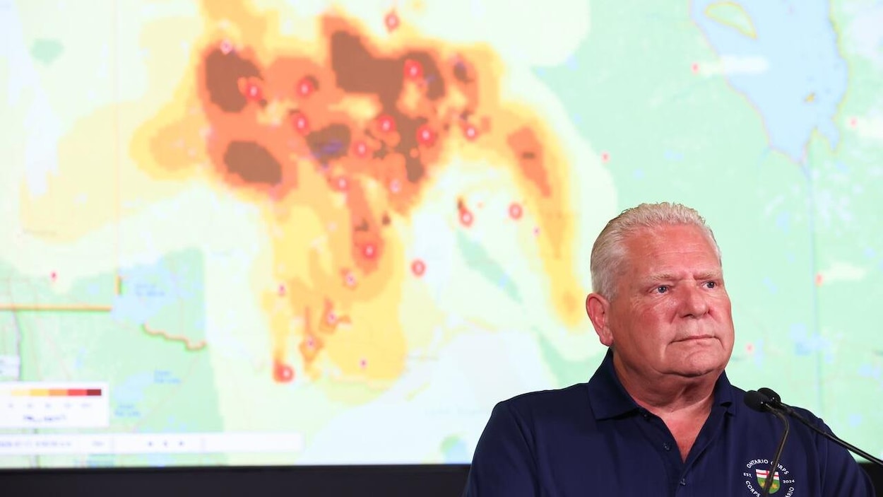 Feux de forêt : plus de 1800 personnes évacuées dans le Nord de l’Ontario