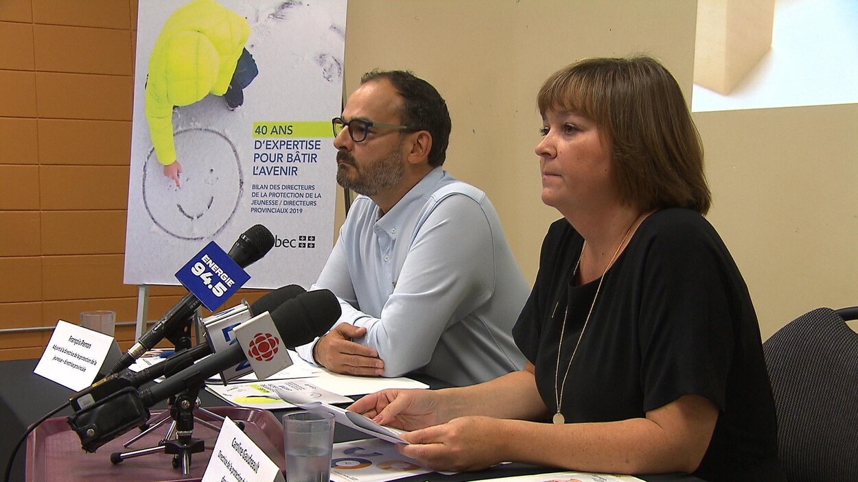 Les deux intervenants en conférence de presse.