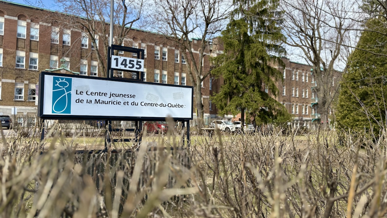 Plusieurs armes artisanales saisies en centres jeunesse