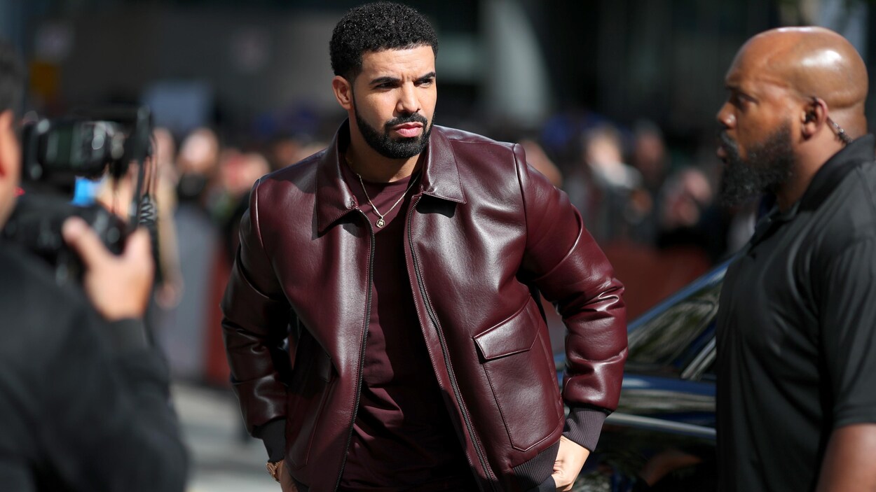 Drake débarque au festival international du film de Toronto le 5 septembre 2017. Drake débarque au festival international du film de Toronto le 5 septembre 2017.