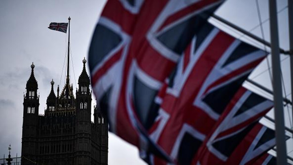 Le drapeau de l'Union Jack accroché sur la place du Parlement, le 1er février 2020 à Londres.