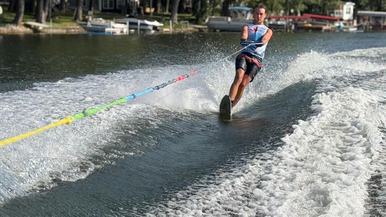 Ski nautique : fort de deux titres régionaux, Dylan Wall vise l’or national en Ontario