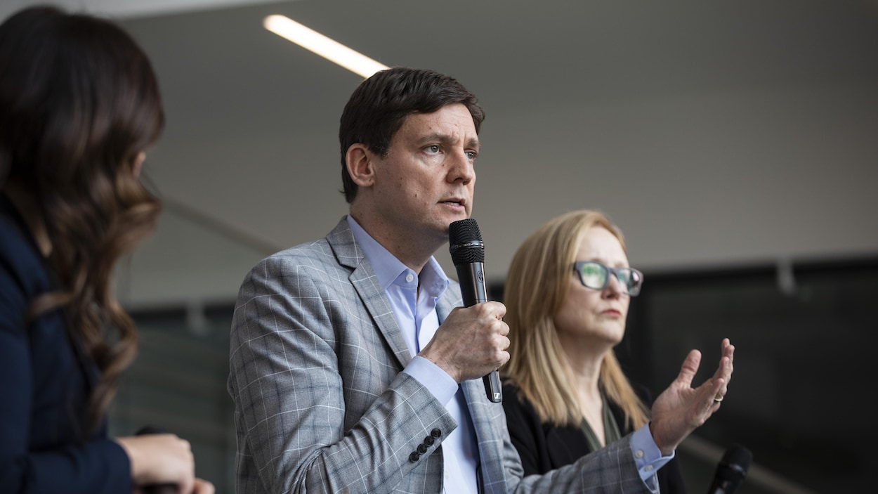 Moody’s abaisse la cote de crédit de la C.-B. face à une dette grandissante