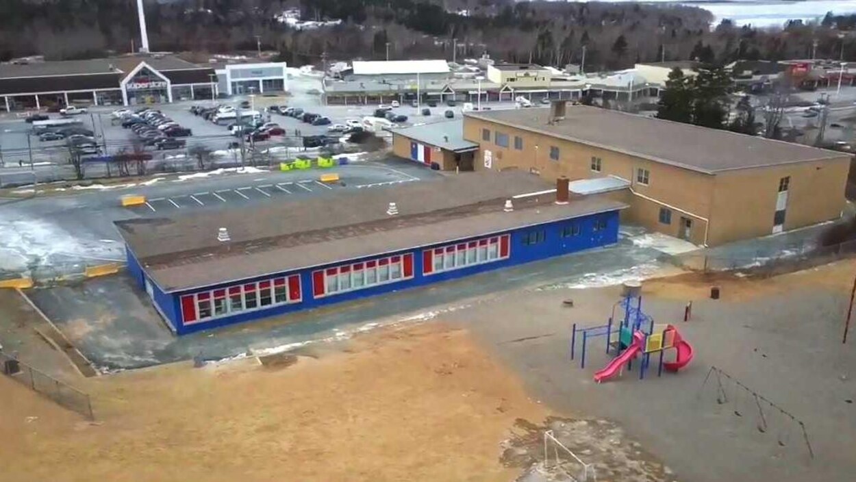 Vue aérienne de l'École des Beaux-Marais, à Chezzetcook en Nouvelle-Écosse.