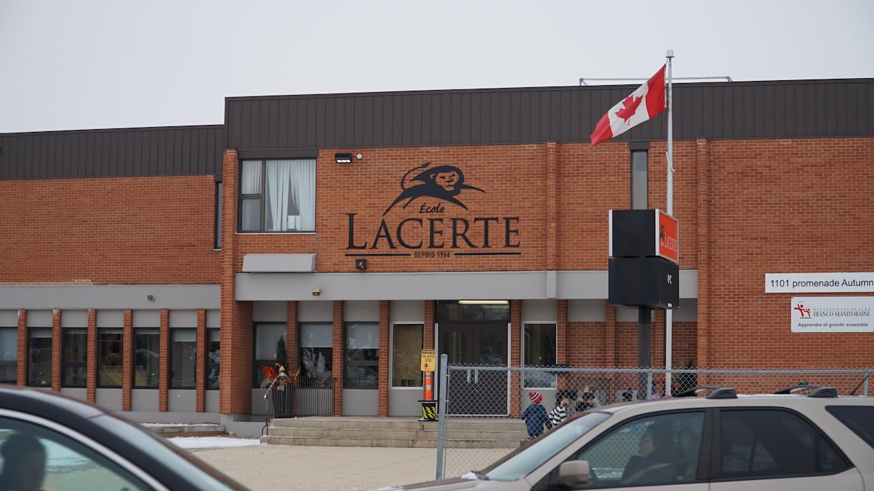 L’école Lacerte en confinement après une menace visant l’école Windsor Park Collegiate
