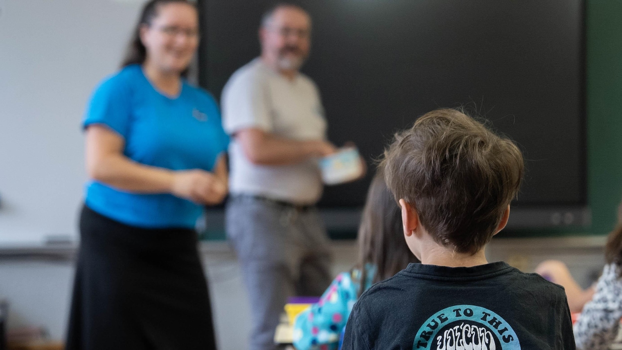 PEQ : au moins 1000 employés d’écoles menacés d’un départ forcé