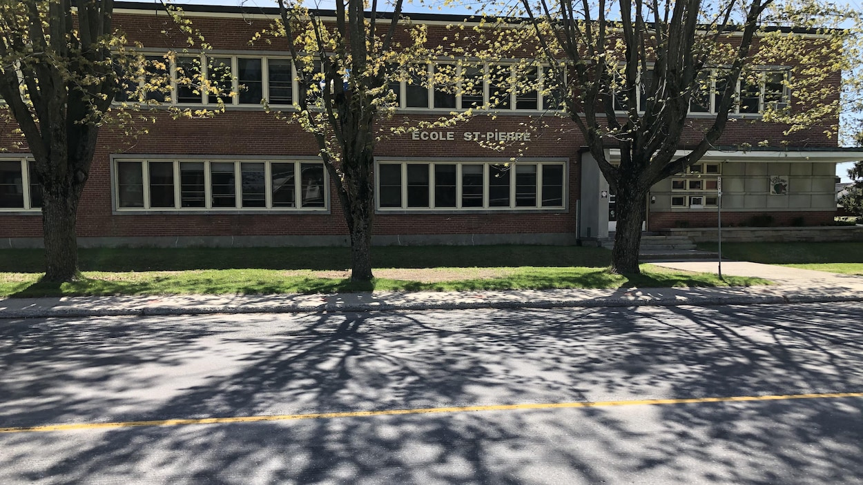 Un premier cas de COVID19 dans une école de Drummondville Radio