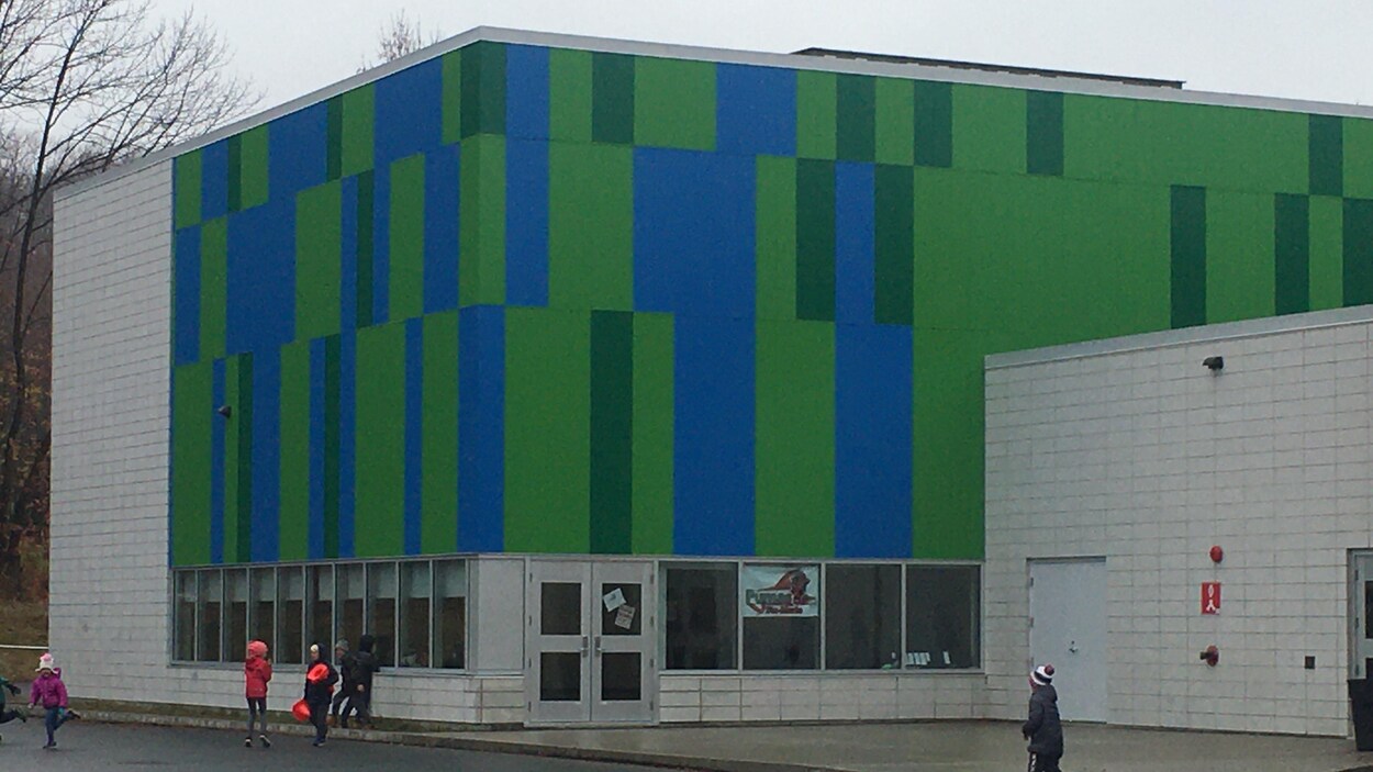 Vue extérieure de l'agrandissement de l'École Sainte-Marie