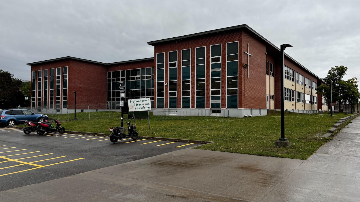CSS de Kamouraska–Rivière-du-Loup : la surveillance du midi devient payante au secondaire
