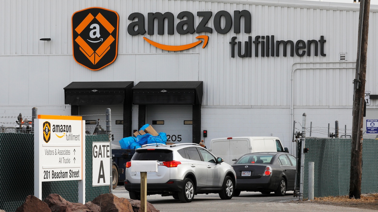 Des installations d'Amazon aux États-Unis. Des installations d'Amazon aux États-Unis.