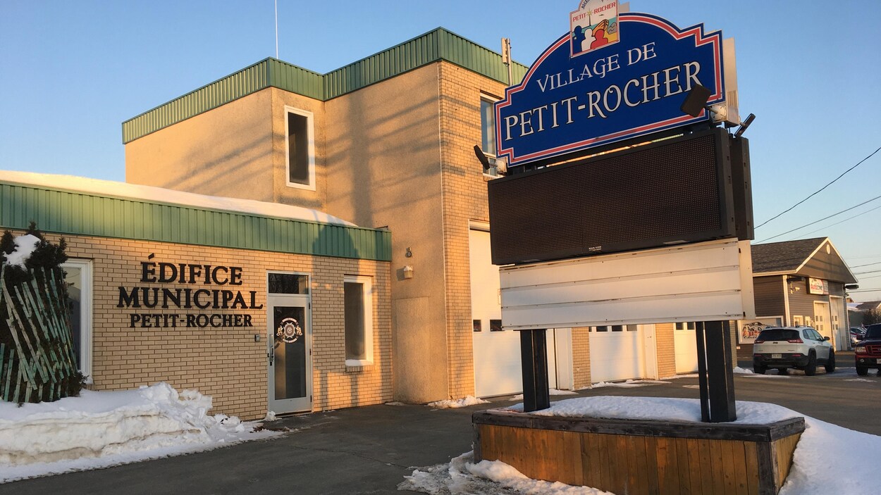 Projets d'infrastructure sur la glace au NouveauBrunswick La COVID