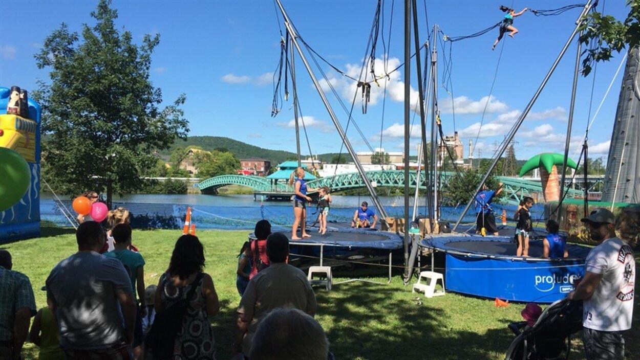 Spectacle de trampoline
